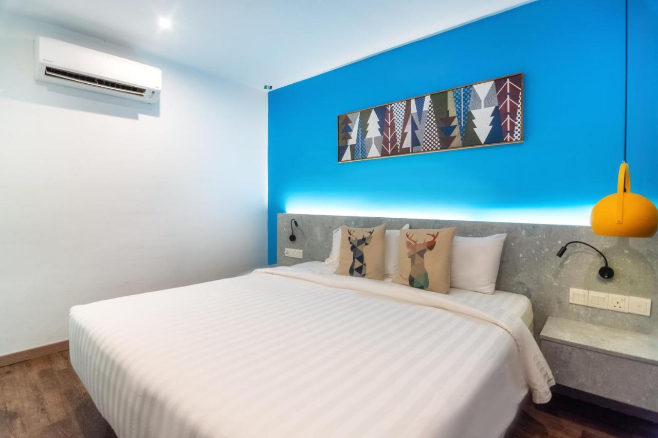 Apple Hotel Times Square George Town Exterior photo