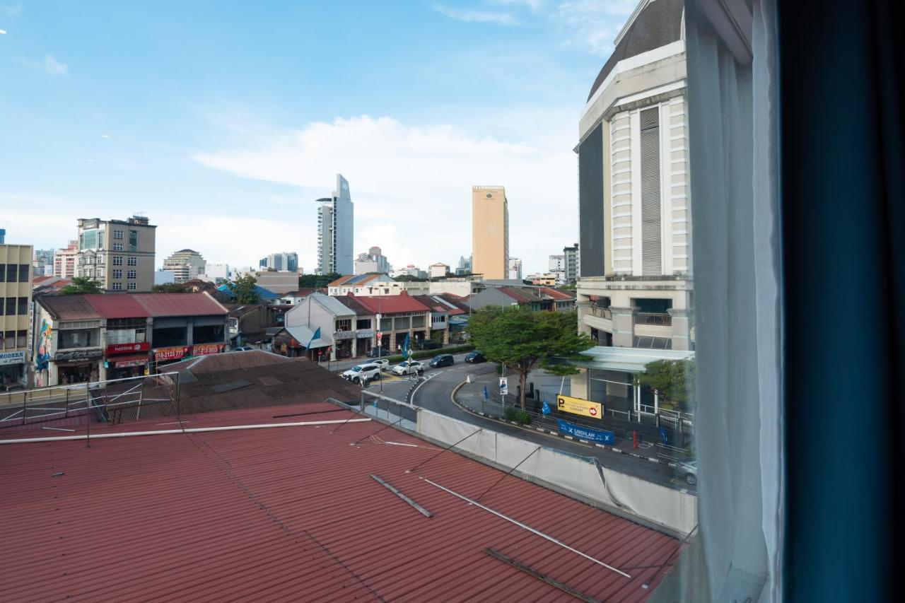 Apple Hotel Times Square George Town Exterior photo